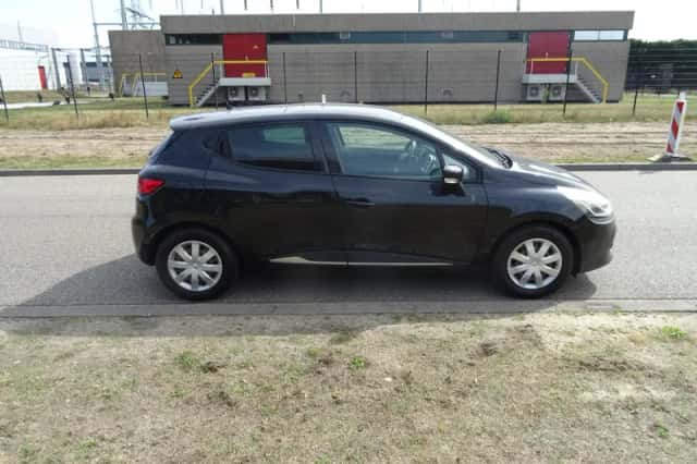 Renault Clio (2015) thumbnail 6