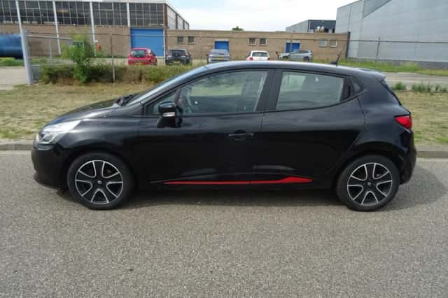 Renault Clio (2012) thumbnail 2