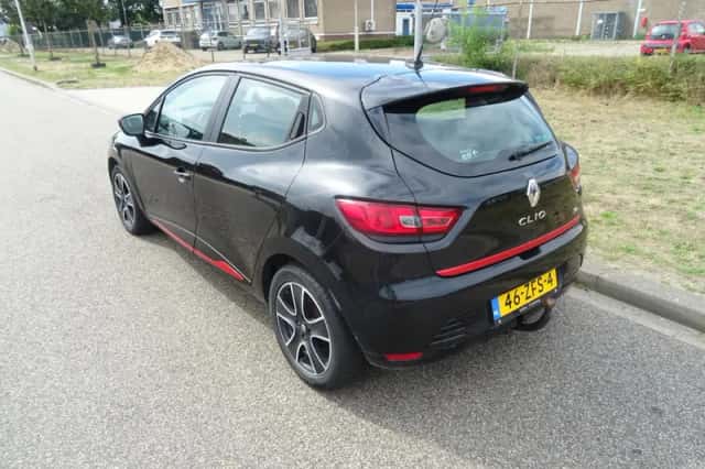 Renault Clio (2012) thumbnail 3