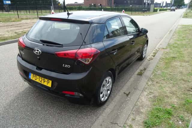 Hyundai i20 (2017) thumbnail 5