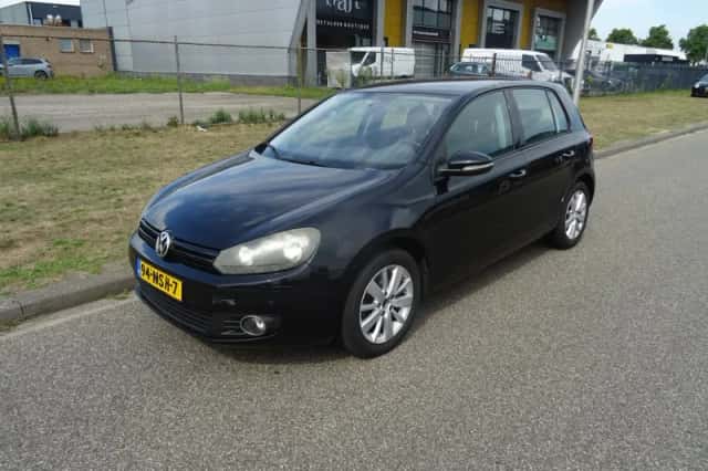 Volkswagen Golf (2011) thumbnail 1
