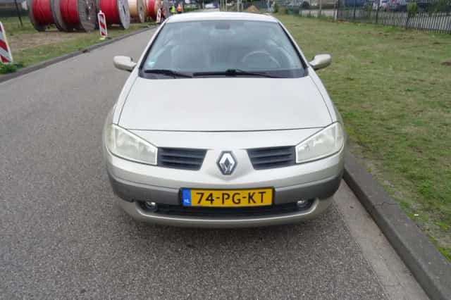 Renault Mégane (2004) thumbnail 2