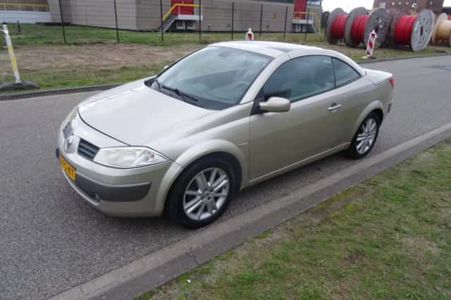 Renault Mégane (2004) thumbnail 3
