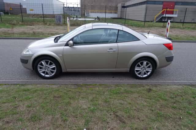 Renault Mégane (2004) thumbnail 4