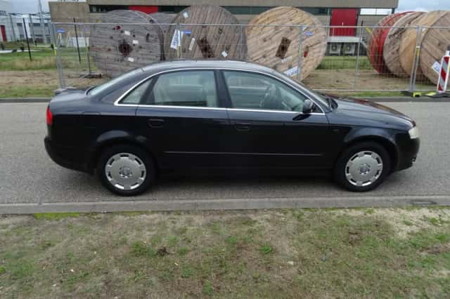 Audi A4 (2007) thumbnail 6