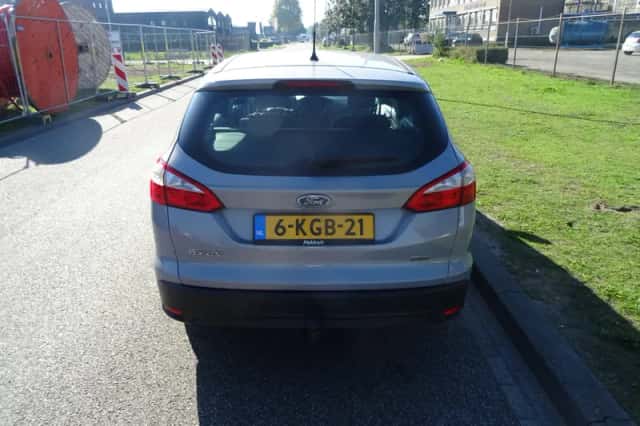 Ford Focus (2013) thumbnail 4