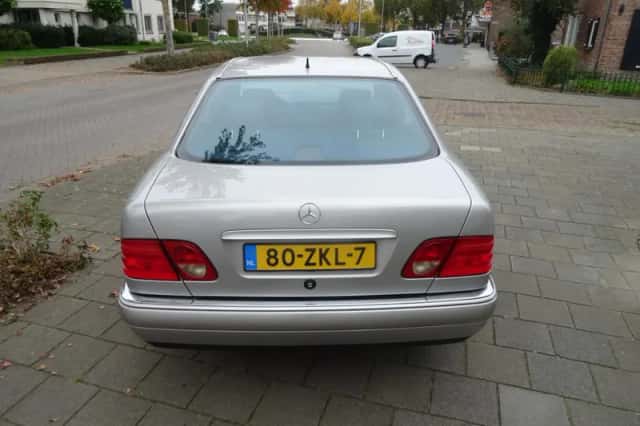 Mercedes-Benz E-Klasse (1996) thumbnail 4