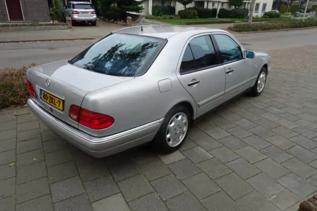Mercedes-Benz E-Klasse (1996) thumbnail 5
