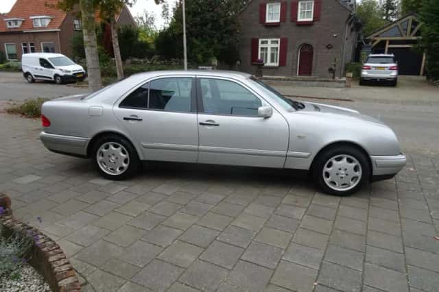 Mercedes-Benz E-Klasse (1996) thumbnail 6