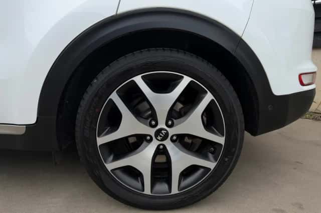 Kia Sportage (2017) thumbnail 3