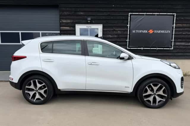 Kia Sportage (2017) thumbnail 5