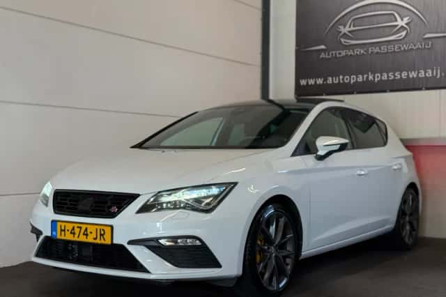 SEAT Leon (2019) thumbnail 1