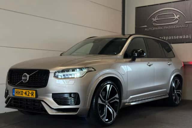 Volvo XC90 (2024) thumbnail 1