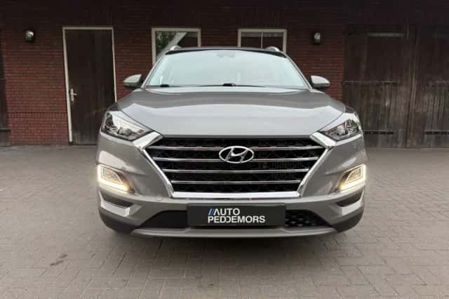 Hyundai Tucson (2019) thumbnail 2