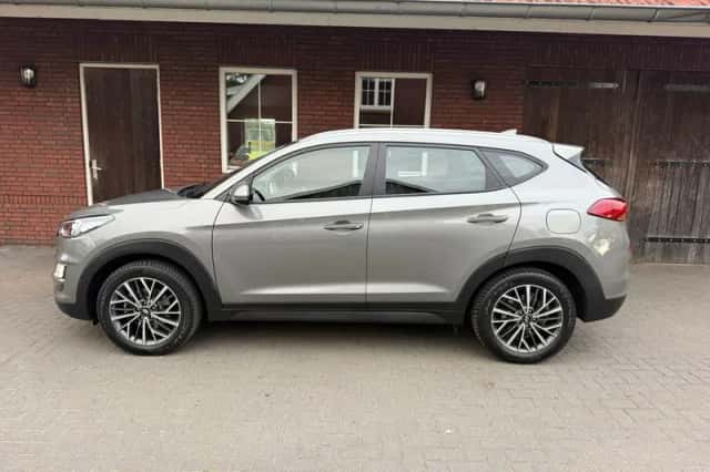 Hyundai Tucson (2019) thumbnail 5