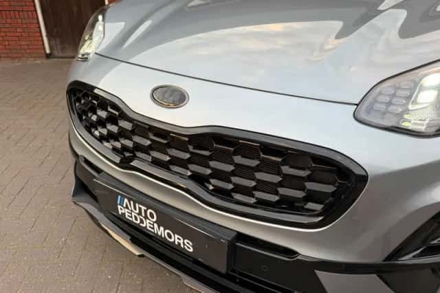 Kia Sportage (2021) thumbnail 3