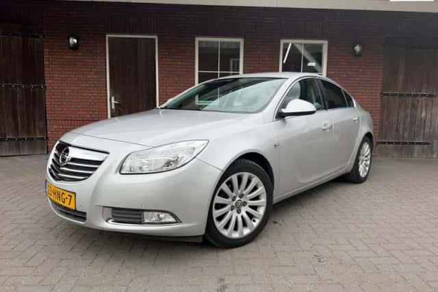 Opel Insignia (2009) thumbnail 1