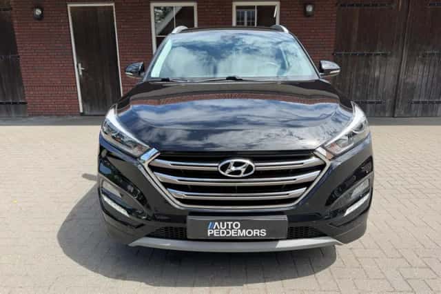 Hyundai Tucson (2017) thumbnail 2