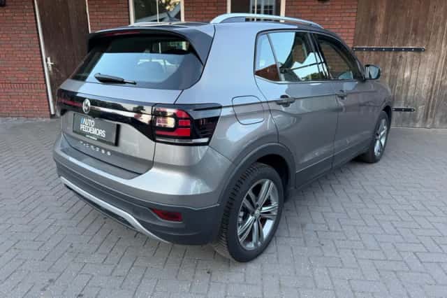 Volkswagen T-Cross (2020) thumbnail 3