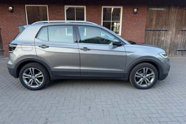 Volkswagen T-Cross (2020) thumbnail 4
