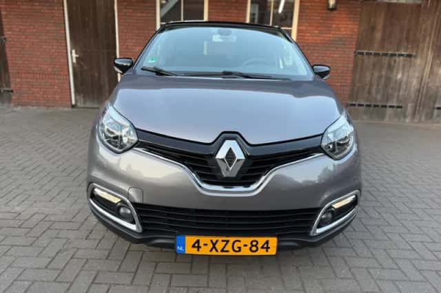 Renault Captur (2014) thumbnail 2