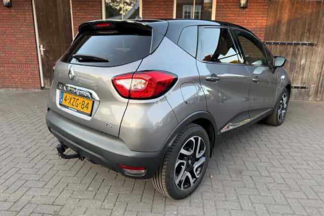 Renault Captur (2014) thumbnail 3