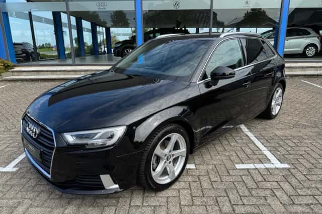 Audi A3 (2019) thumbnail 2