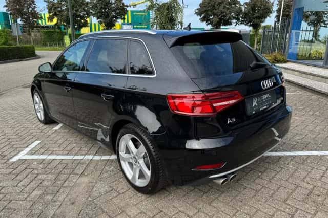 Audi A3 (2019) thumbnail 3