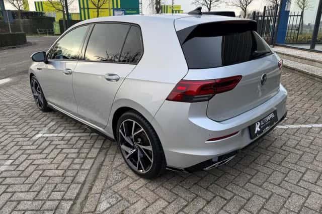 Volkswagen Golf (2022) thumbnail 3