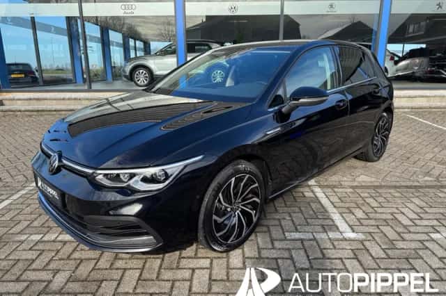 Volkswagen Golf (2022) thumbnail 1