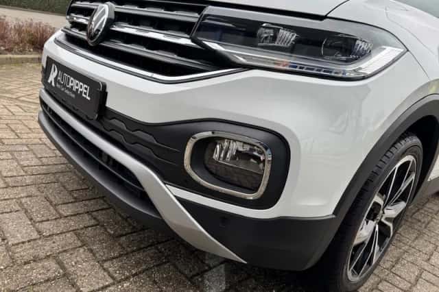 Volkswagen T-Cross (2023) thumbnail 3