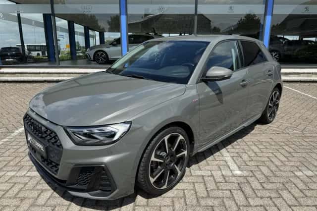 Audi A1 (2021) thumbnail 2