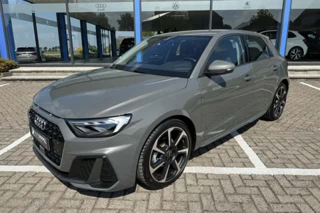 Audi A1 (2023) thumbnail 2