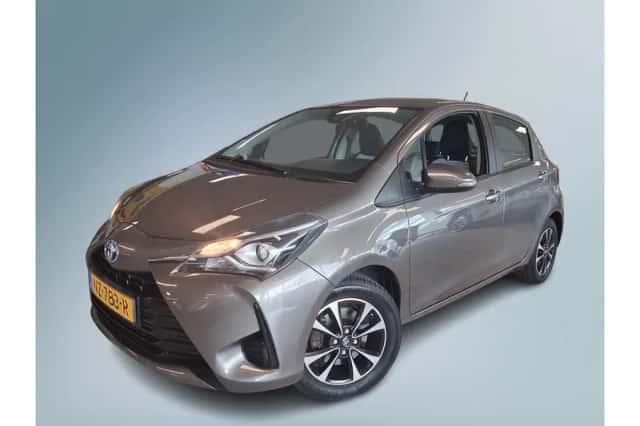 Toyota Yaris (2017) thumbnail 1