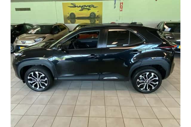 Toyota Yaris Cross (2025) thumbnail 3