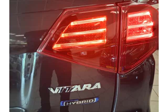 Suzuki Vitara (2022) thumbnail 6