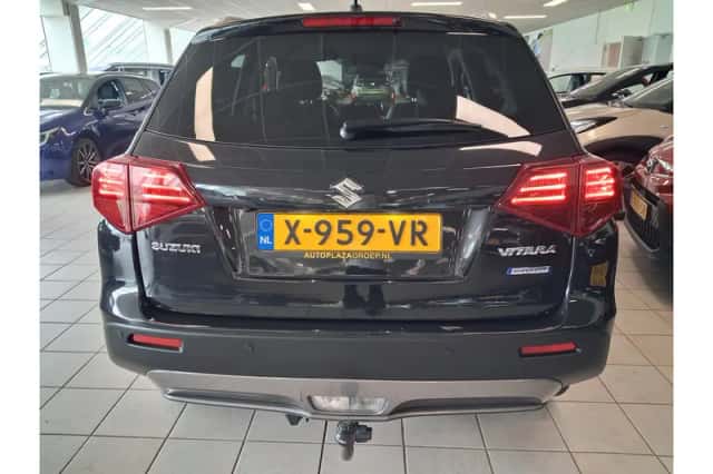 Suzuki Vitara (2024) thumbnail 4