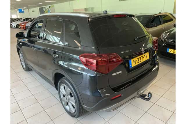 Suzuki Vitara (2020) thumbnail 3