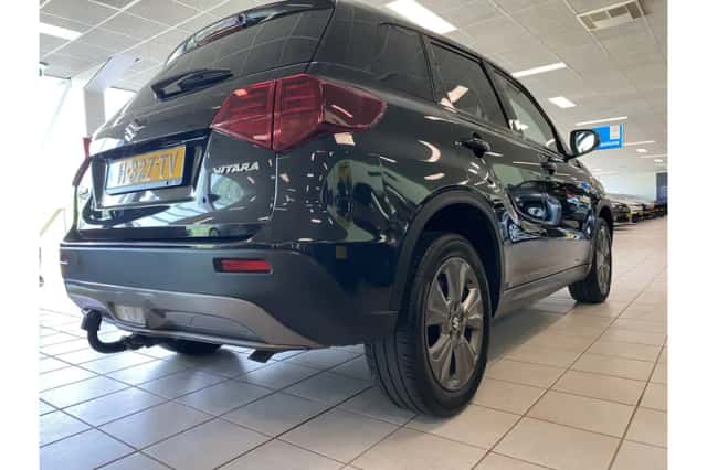 Suzuki Vitara (2020) thumbnail 5