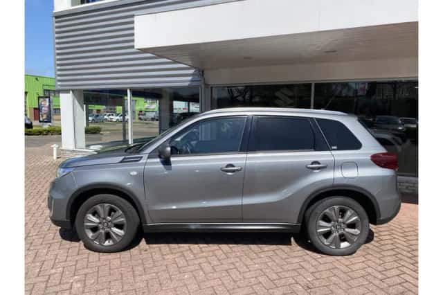 Suzuki Vitara (2020) thumbnail 2