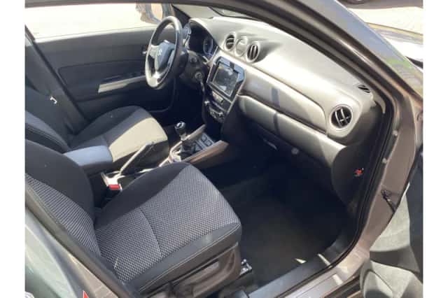 Suzuki Vitara (2020) thumbnail 5