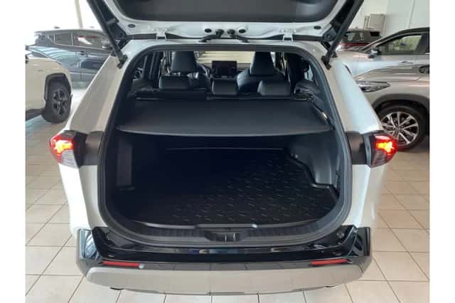 Toyota RAV4 (2024) thumbnail 6