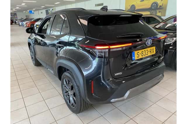 Toyota Yaris Cross (2023) thumbnail 3