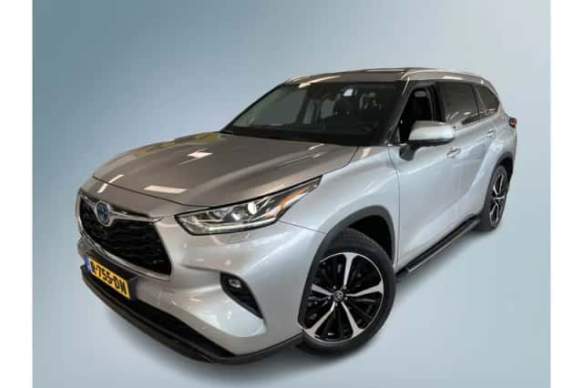 Toyota Highlander (2022) thumbnail 1