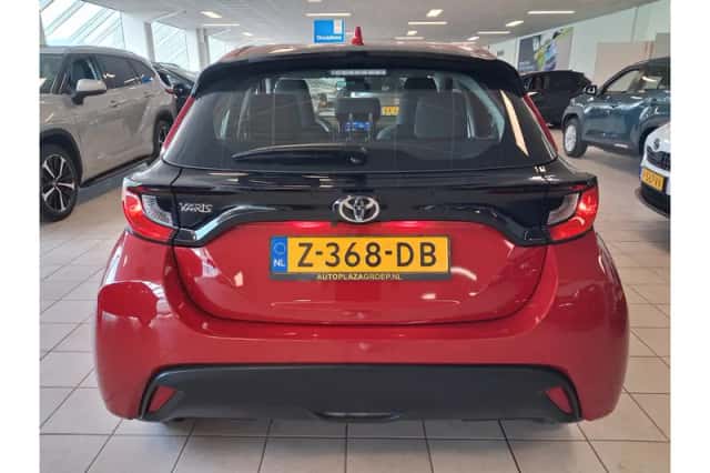 Toyota Yaris (2024) thumbnail 4