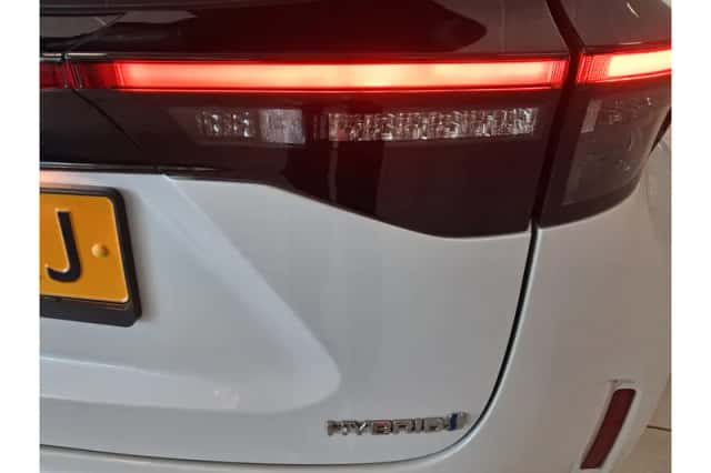 Toyota Yaris Cross (2024) thumbnail 6