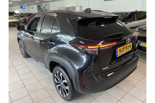 Toyota Yaris Cross (2024) thumbnail 3
