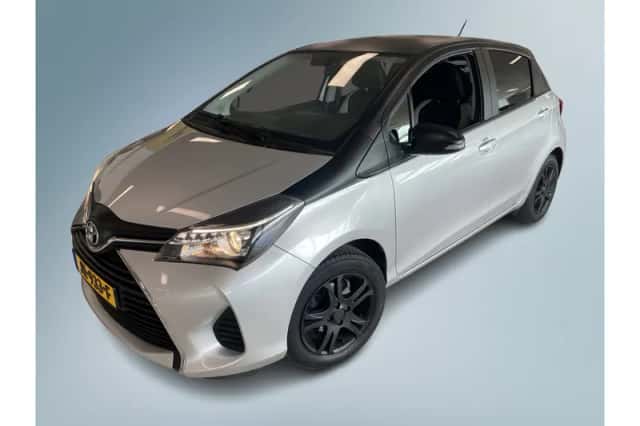 Toyota Yaris (2016) thumbnail 1