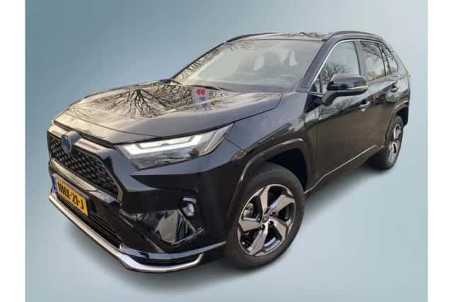 Toyota RAV4 (2025) thumbnail 1