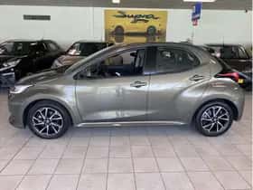 Toyota Yaris (2020) thumbnail 2